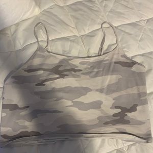 aeo camo super cropped tank top